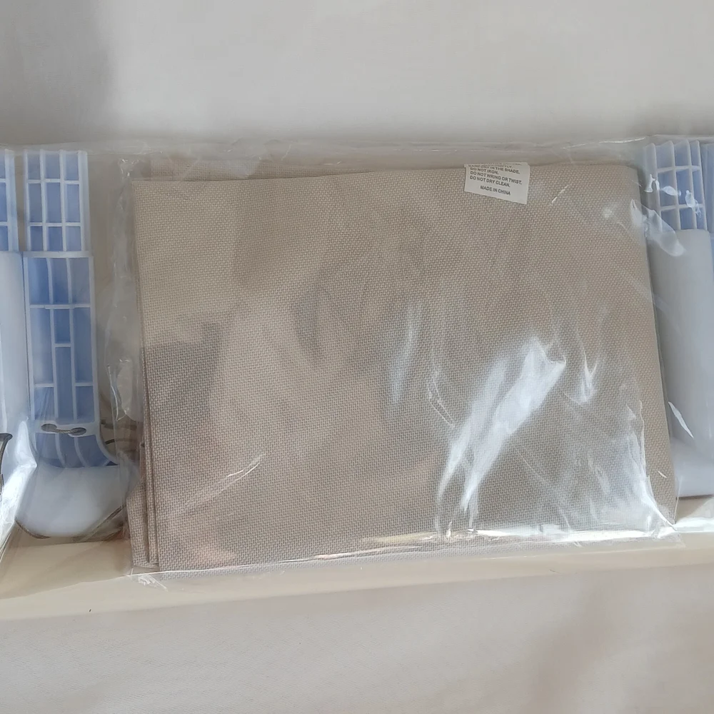 Window-Mounted Cat Hammock - White